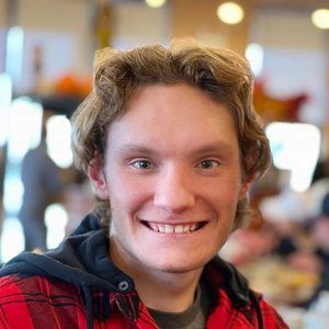 Meet your Posher, Ethan